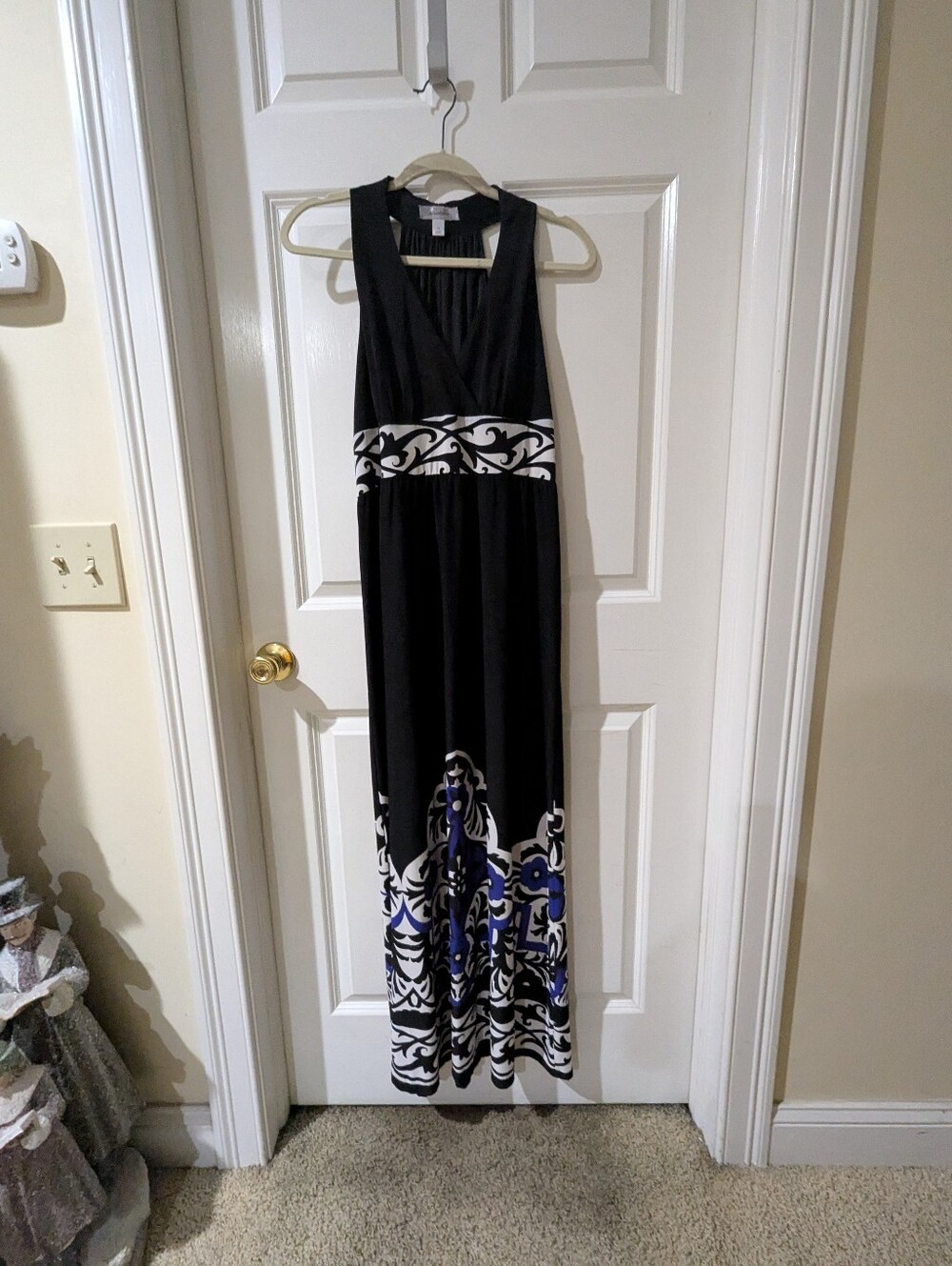 Dressbarn Black & White Patterned Maxi Dress with Blue Accents. Size 14